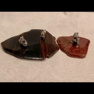 Jasper slab with figures